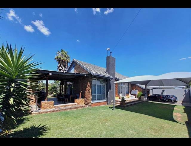 4 BEDROOM HOUSE FOR SALE IN SYMHURST